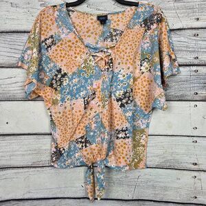 Daytrip Patchwork Floral Tie Front Short Sleeve Top M